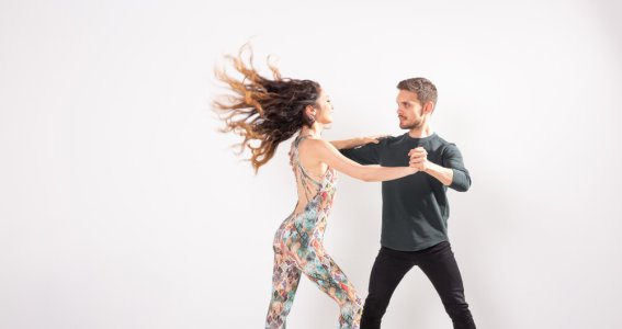 Tanzkurs: Bachata für Anfänger | Erwachsene | Centrum