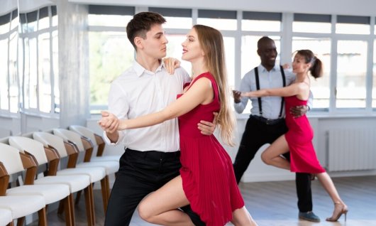 Tanzkurs: Salsa Cubana Mittelstufe | Erwachsene | Centrum