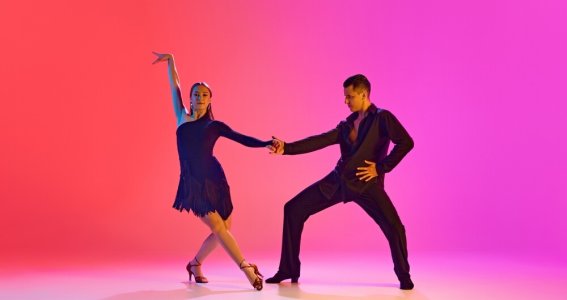 Tanzkurs: Salsa Choreo | Erwachsene | Centrum