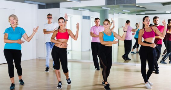 Tanzkurs: Lady Cubana Choreo | Erwachsene | Centrum