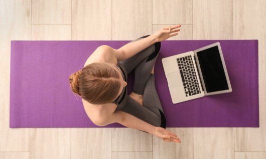 Yogakurs: Stress Release Yoga  | Erwachsene | Online