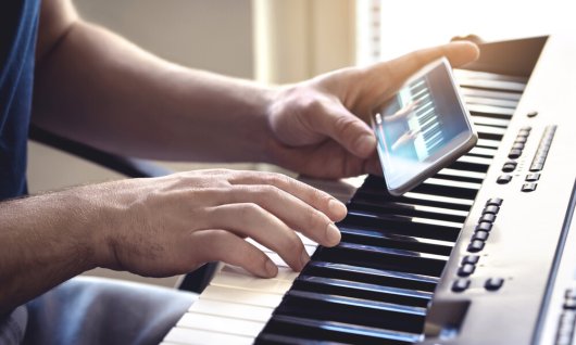 Lumino Musik: Musikproduktion als Kunst | Erwachsene | Online