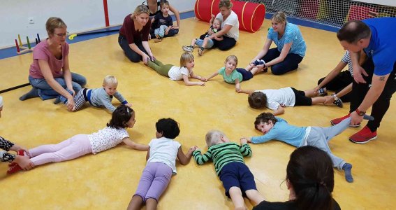 Spieleparcours | 2  - 4 Jahre | Moosach Spieleparcours | 2  - 4 Jahre | Moosach
