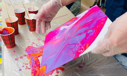 Workshop:  Acryl Pouring Techniken – Gold Edition | Erwachsene | Oberbilk