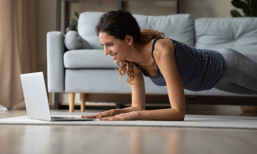 Pilates nach Geburt | Mamas | Online