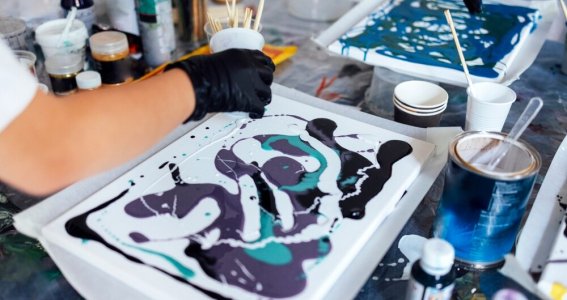 Workshop: Acryl Pouring Techniken – STARTER | Erwachsene | Oberbilk